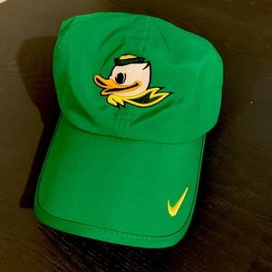 Nike Oregon Ducks featherlight hat